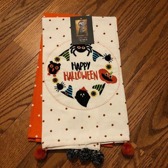 CYNTHIA ROWLEY Happy Halloween Printed White Orange Kitchen Towels Set NWT - Picture 1 of 4